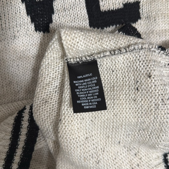 Women’s size XL sweater new with tags - Picture 4 of 4